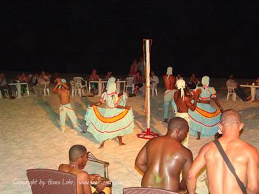 2010 Cuba, Holguin, Hotel Rio de Oro, Entertainment, DSC00387_b_B740